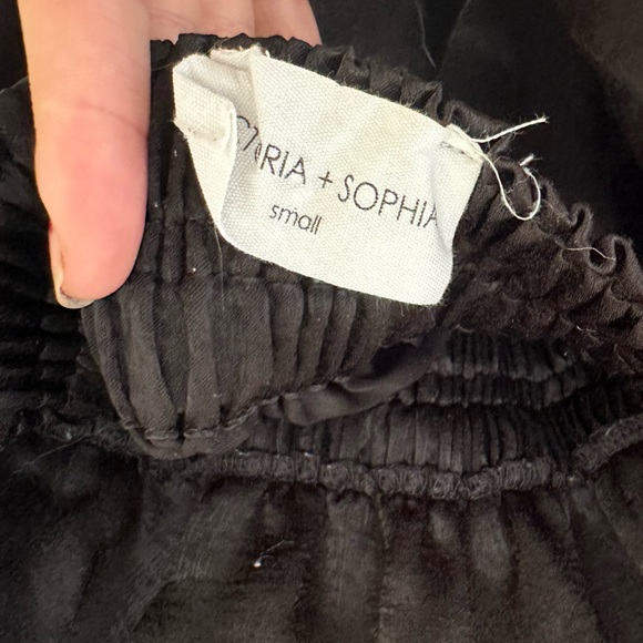 Top - Picture 2 of 3